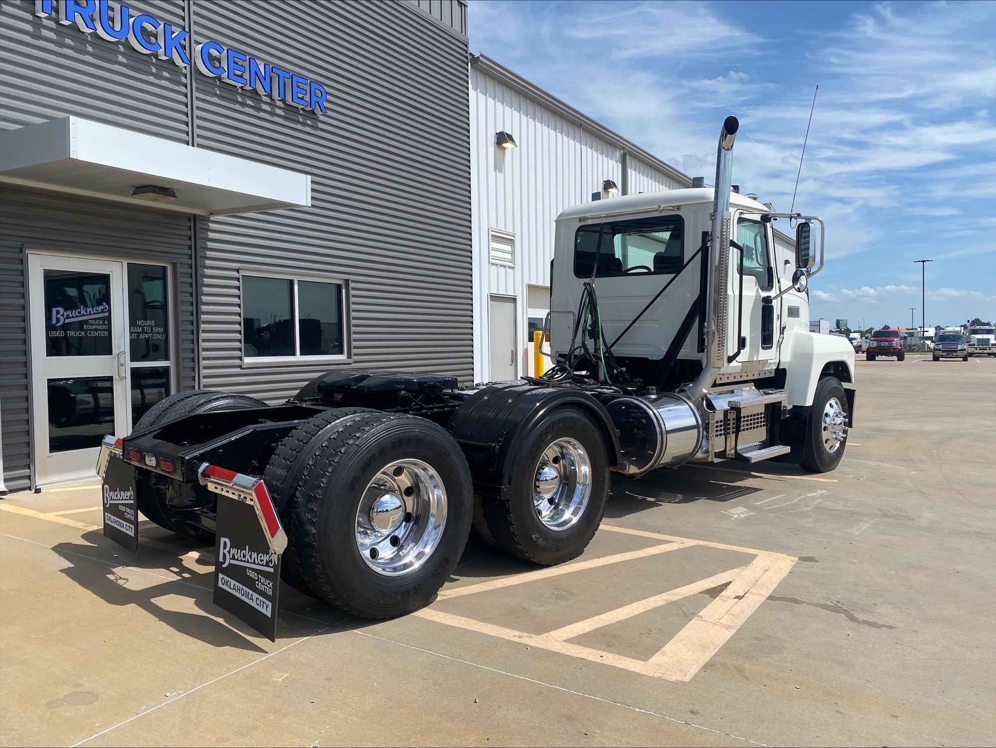 2021 Mack Pinnacle in Oklahoma City, OK — photo 5