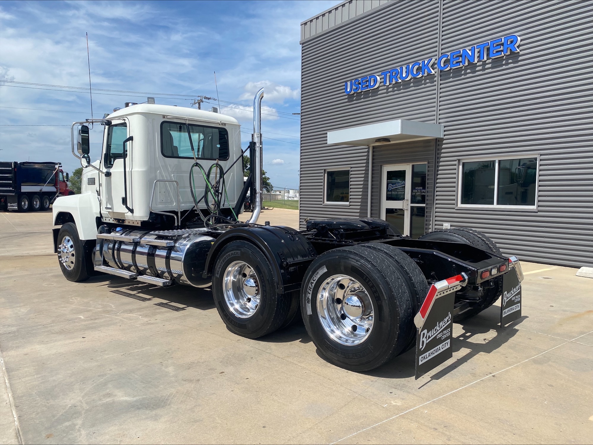 2021 Mack Pinnacle in Oklahoma City, OK — photo 7