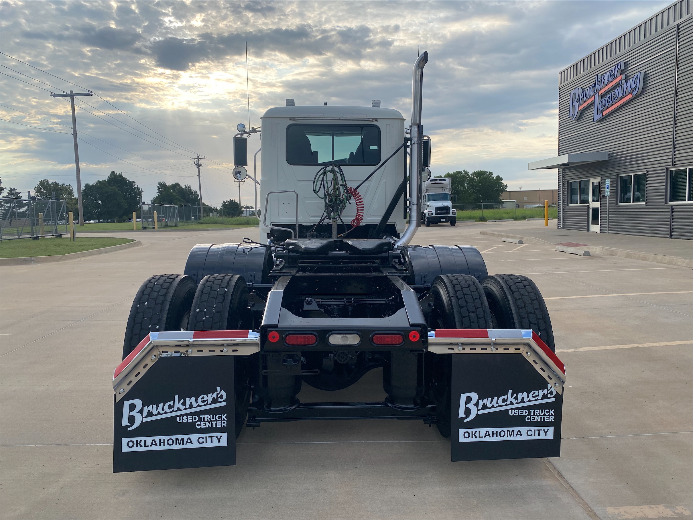 2019 Mack Pinnacle in Oklahoma City, OK — photo 6