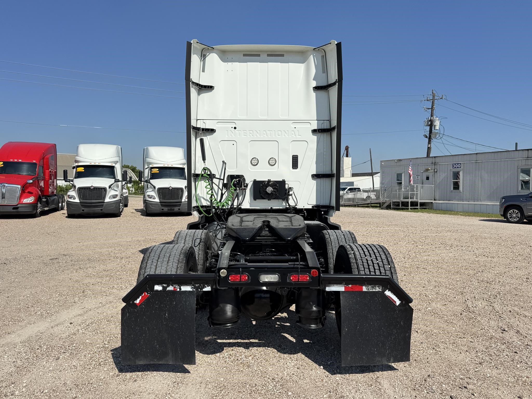 2020 International LT in TX — photo 6