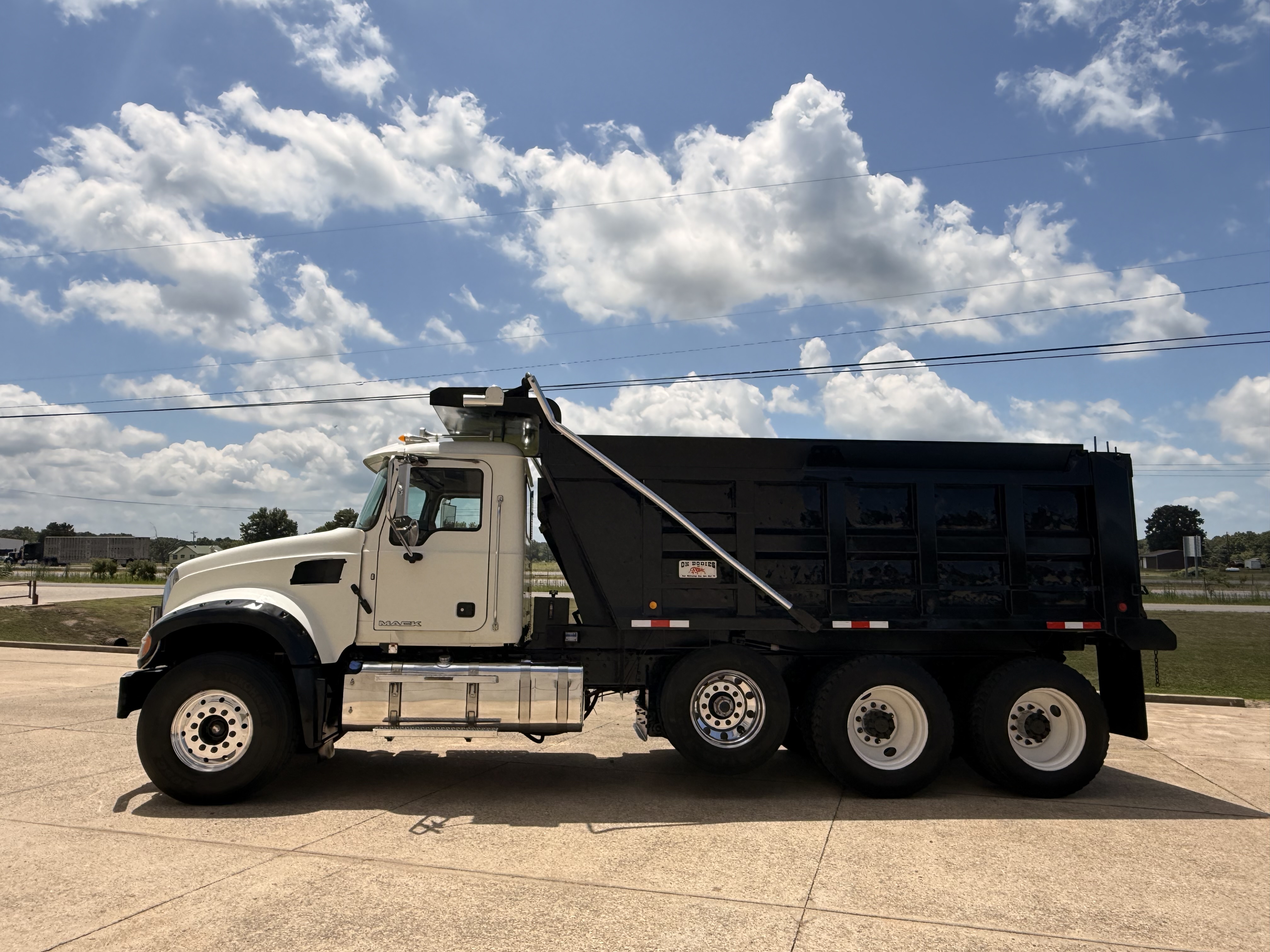 2016 Mack Granite in Pottsville, PA — photo 3