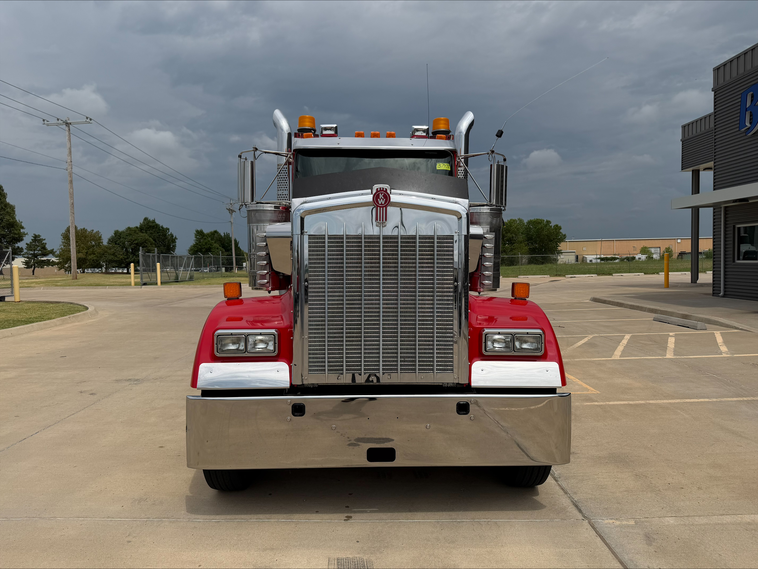 2022 Kenworth W900 in Tulsa, OK — photo 2