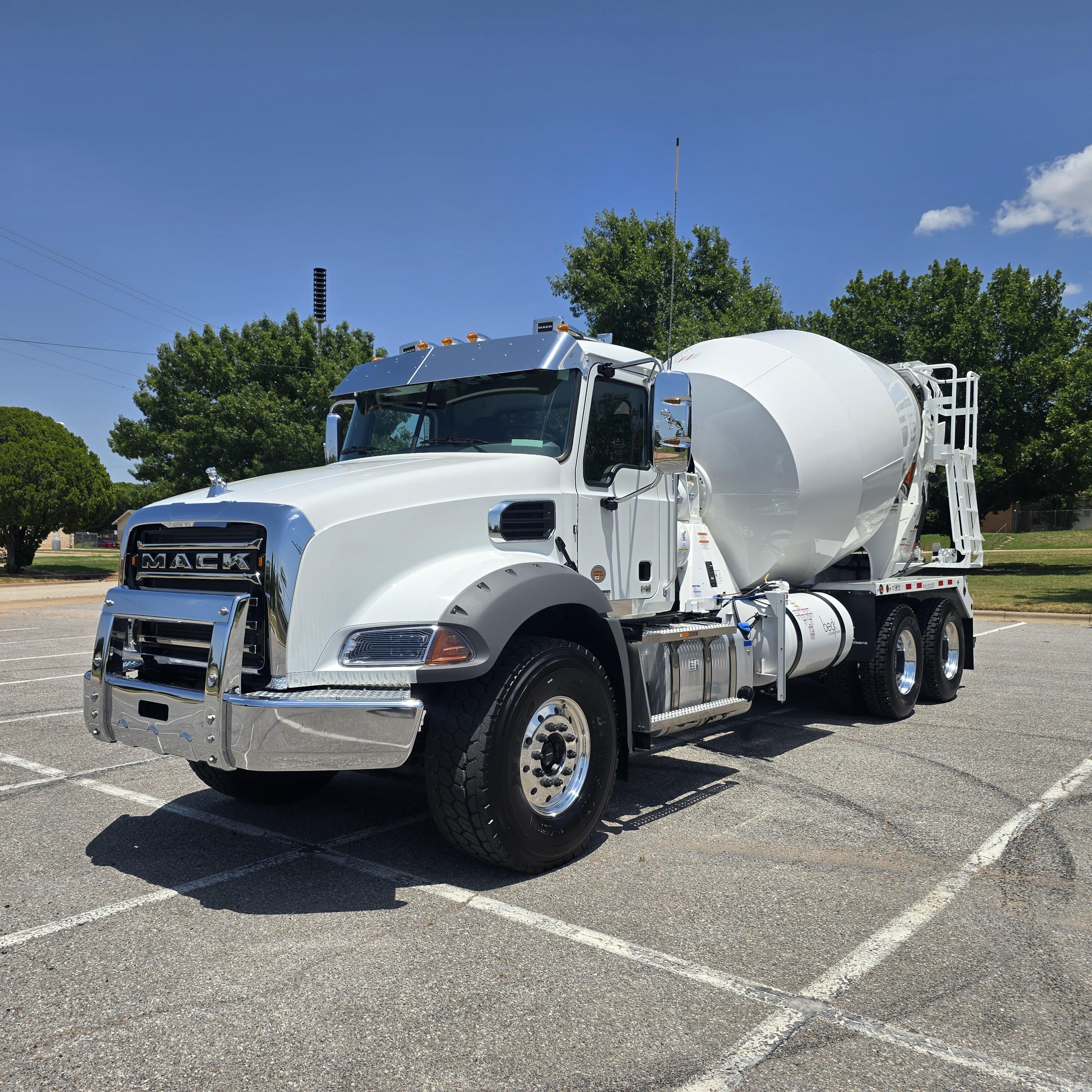 2027 Mack Granite in Wichita Falls, TX