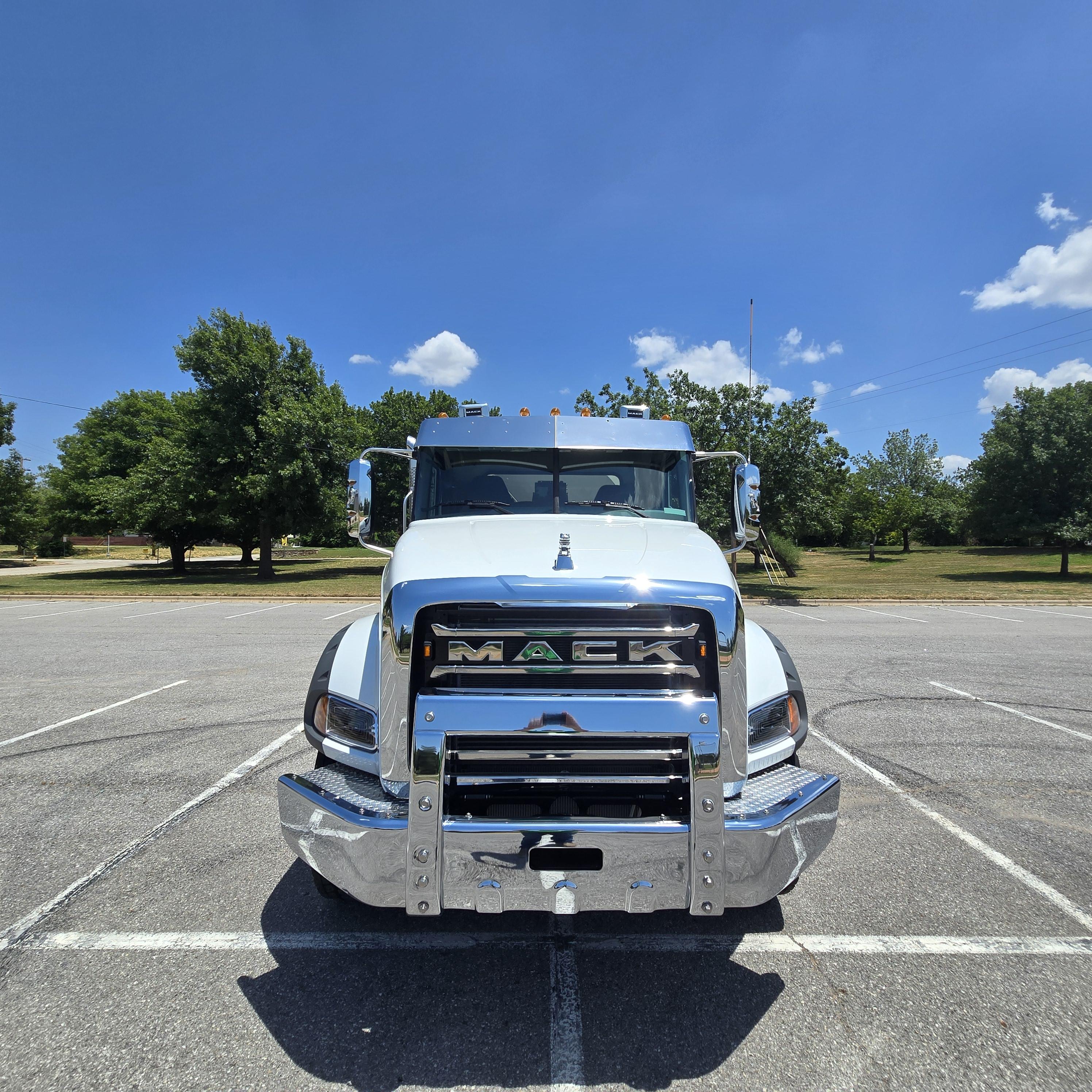 2027 Mack Granite in Wichita Falls, TX — photo 2