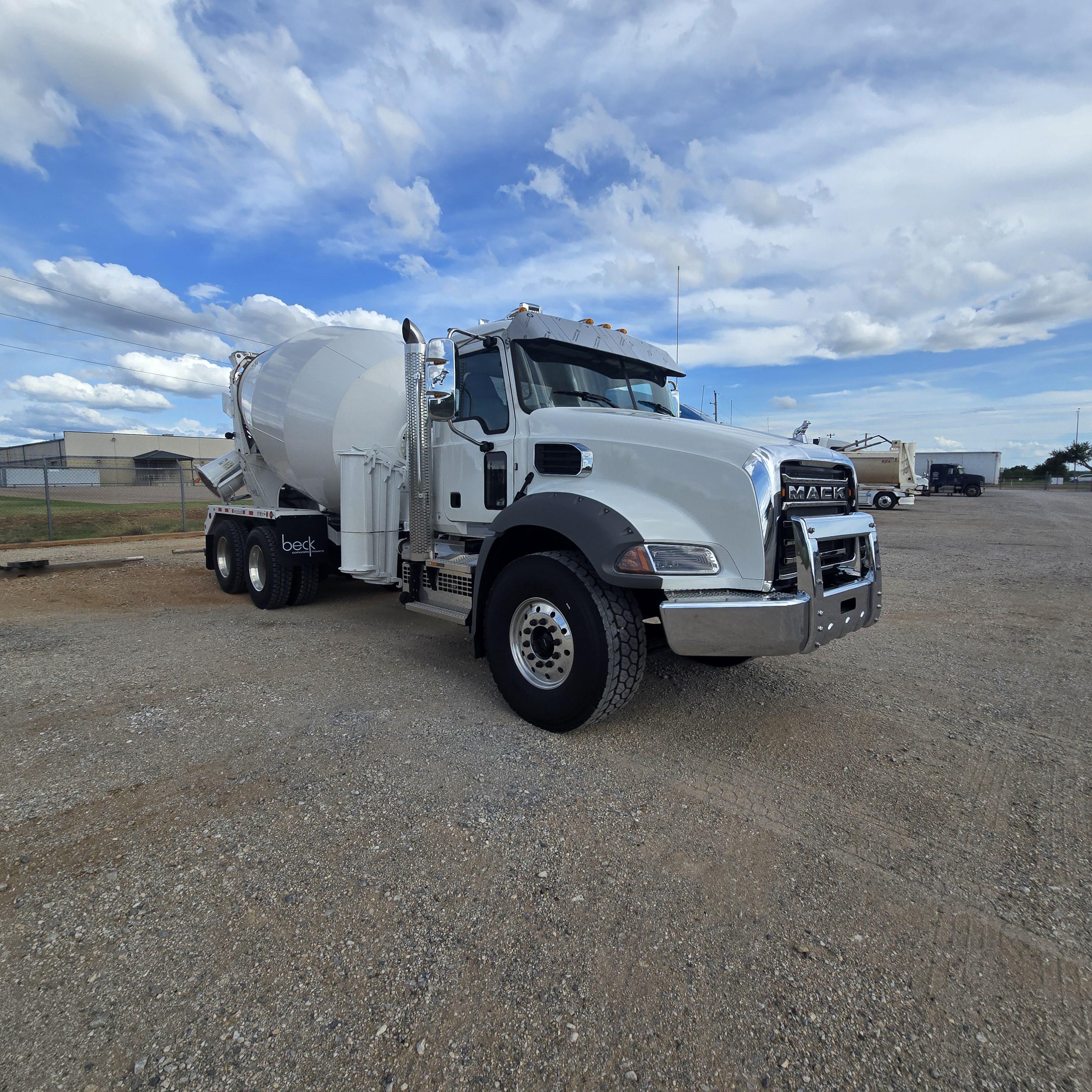 2027 Mack Granite in Wichita Falls, TX — photo 3