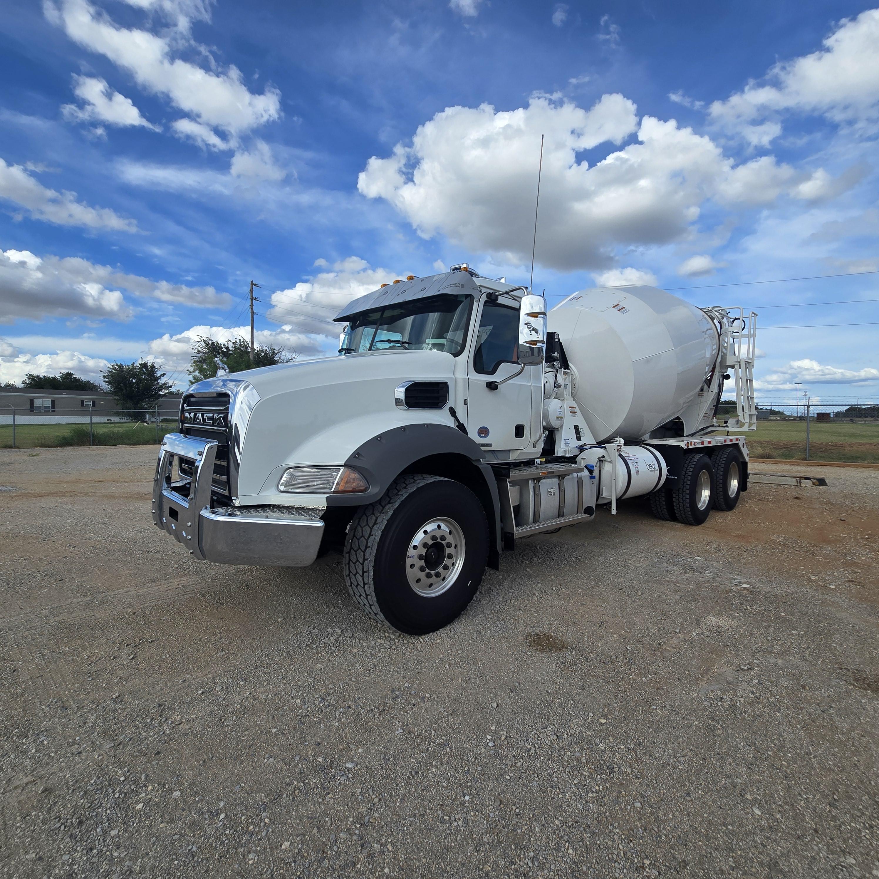 2027 Mack Granite in Wichita Falls, TX