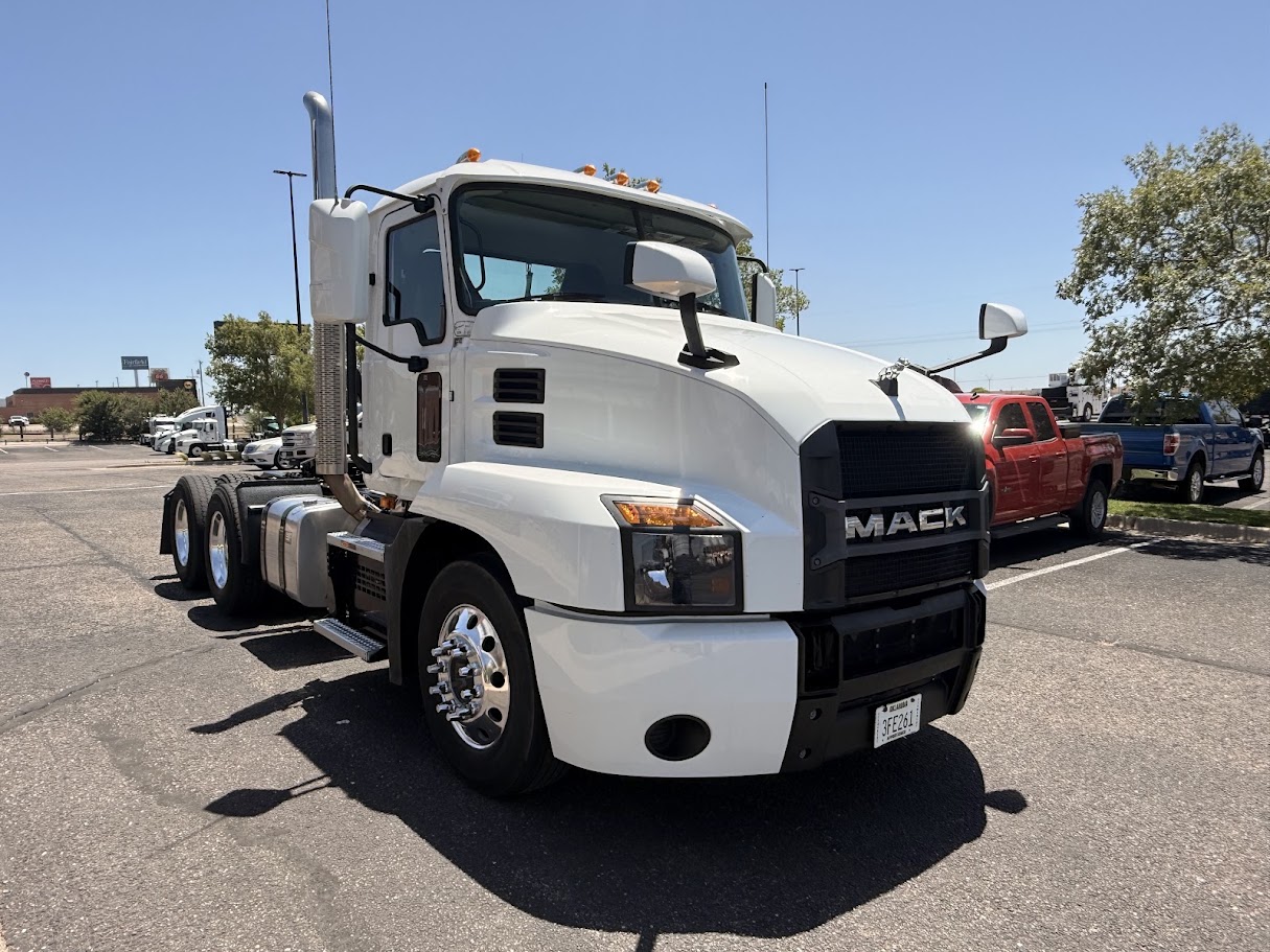 2021 Mack Anthem in Lubbock, TX — photo 2