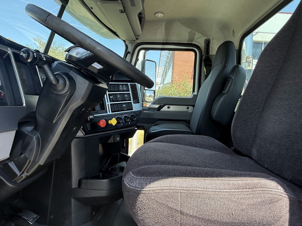 2021 Mack Anthem in Lubbock, TX — photo 8