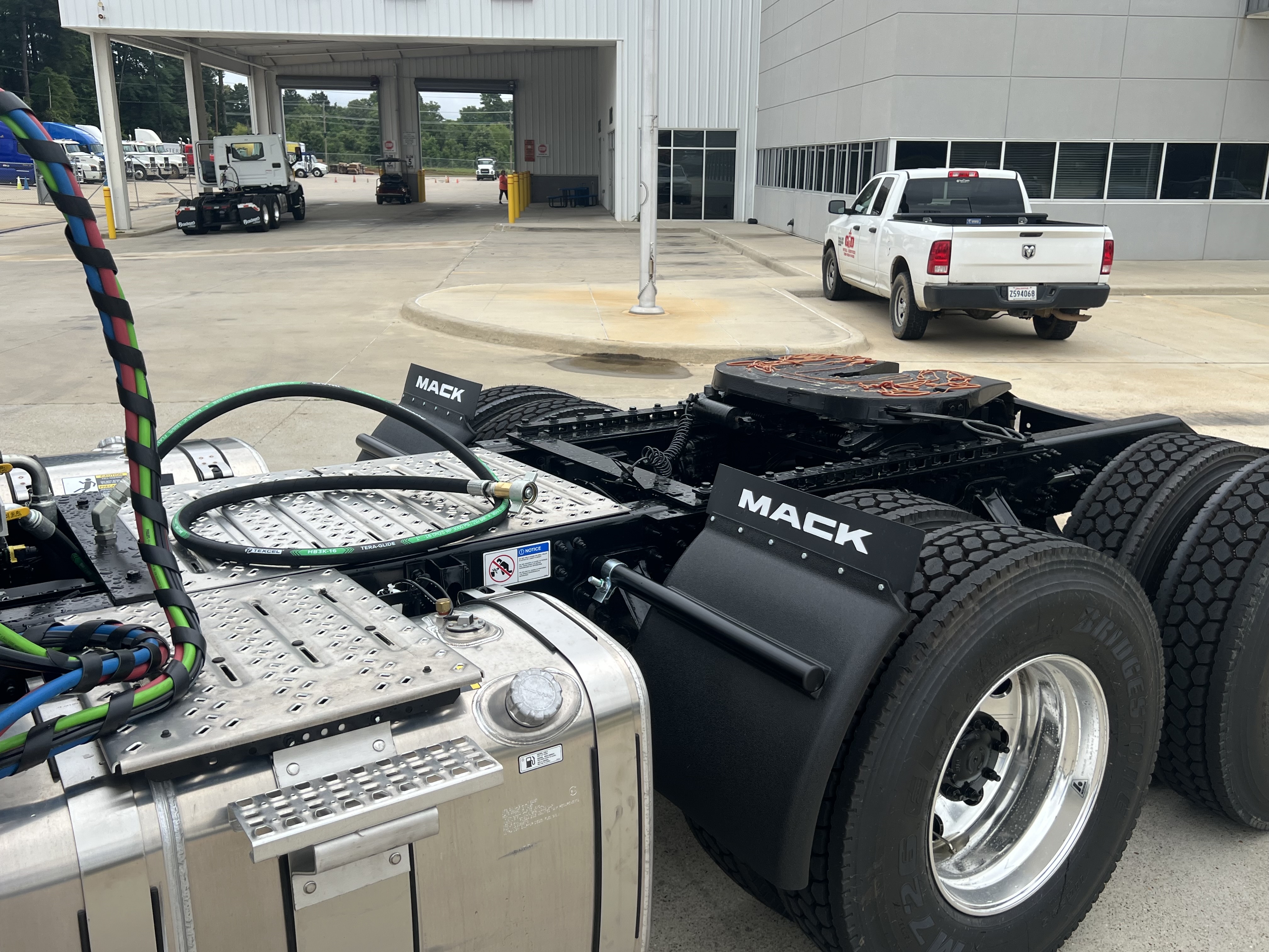 2027 Mack Anthem in Shreveport, LA — photo 8