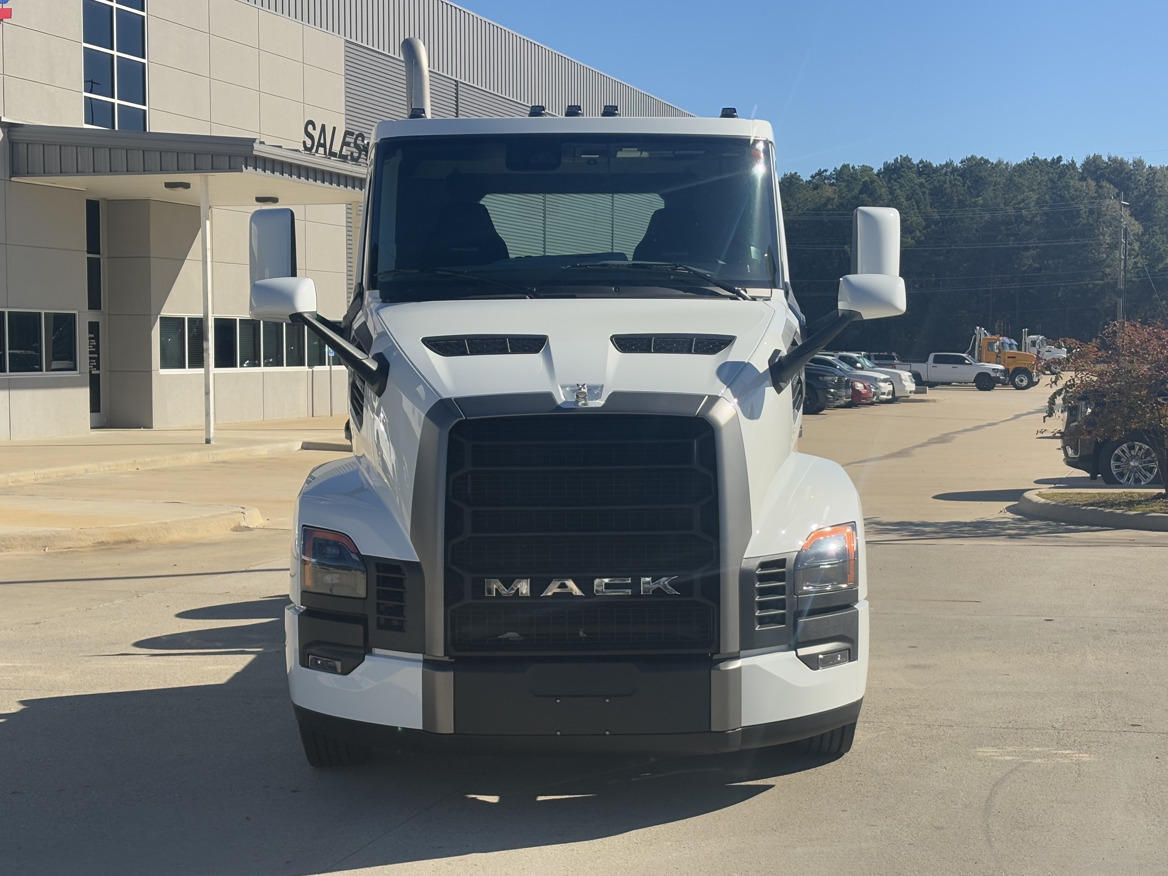 2026 Mack Pinnacle in Shreveport, LA — photo 2