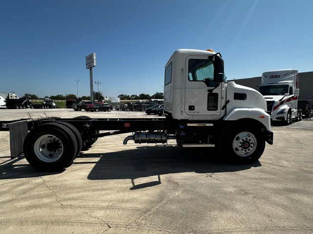 2027 Mack MD in San Antonio, TX — photo 5