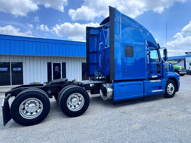 2024 Mack Anthem in San Antonio, TX — photo 5