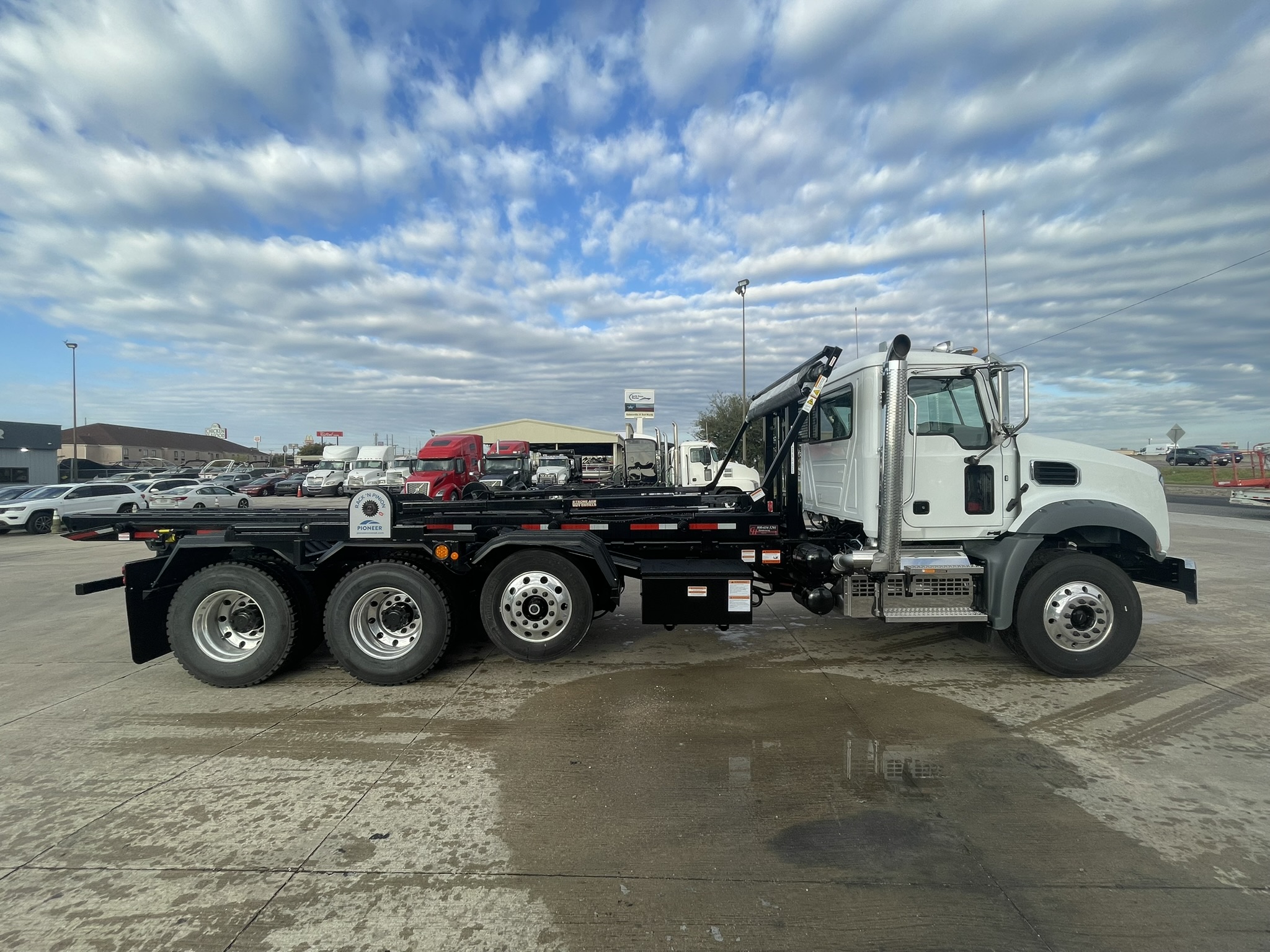 2026 Mack Granite in Fort Worth, TX — photo 4