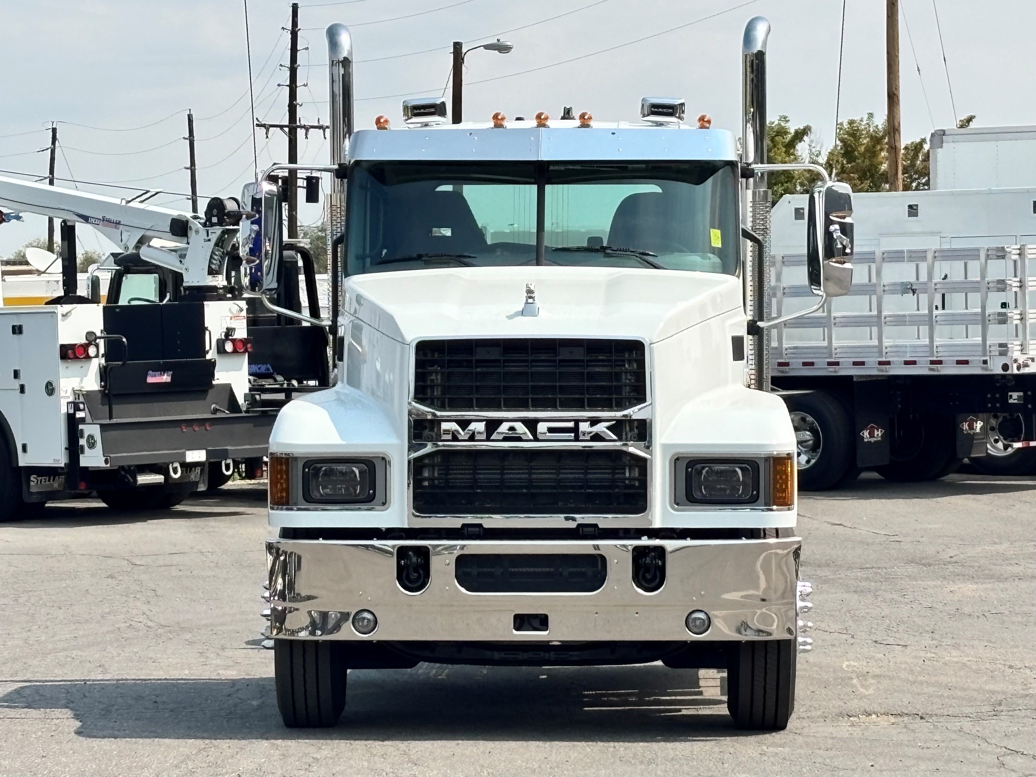 2027 Mack Pinnacle in Denver, CO — photo 2