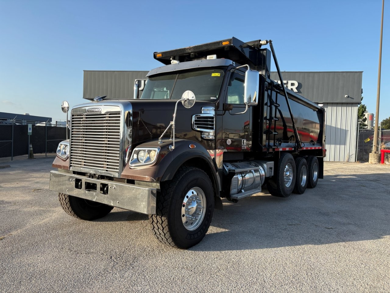 2019 Freightliner 122SD in Fort Worth, TX