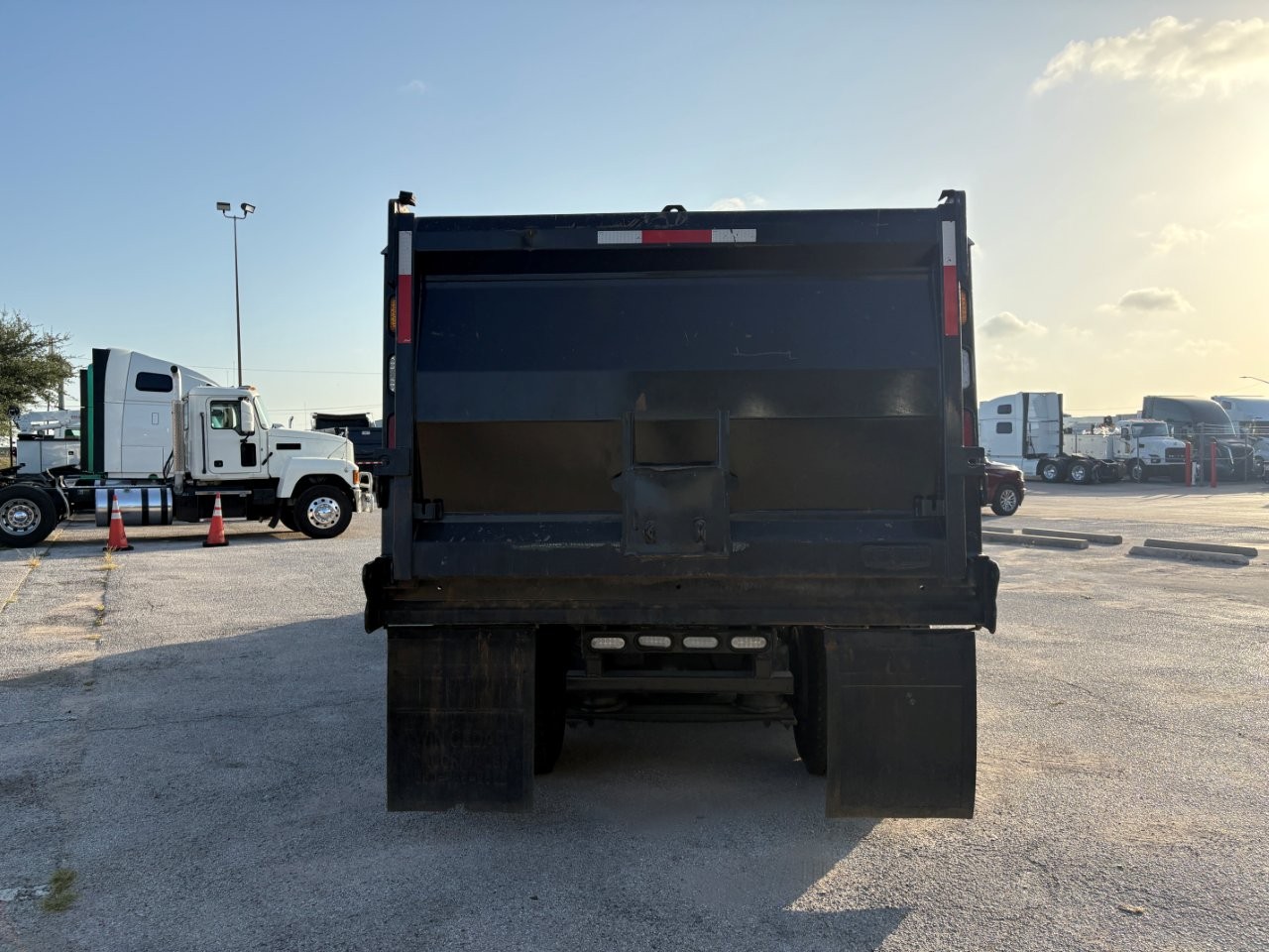 2019 Freightliner 122SD in Fort Worth, TX — photo 6