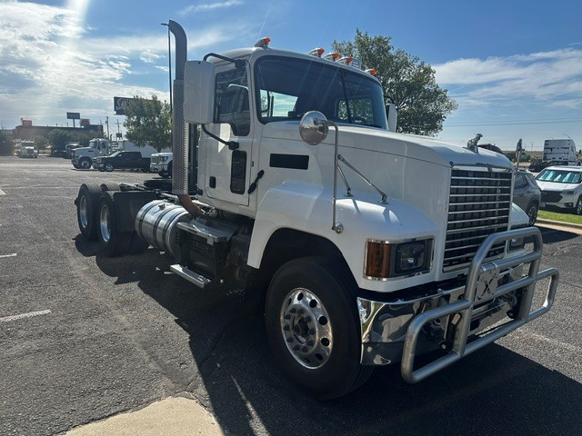 2020 Mack Pinnacle in Amarillo, TX — photo 3
