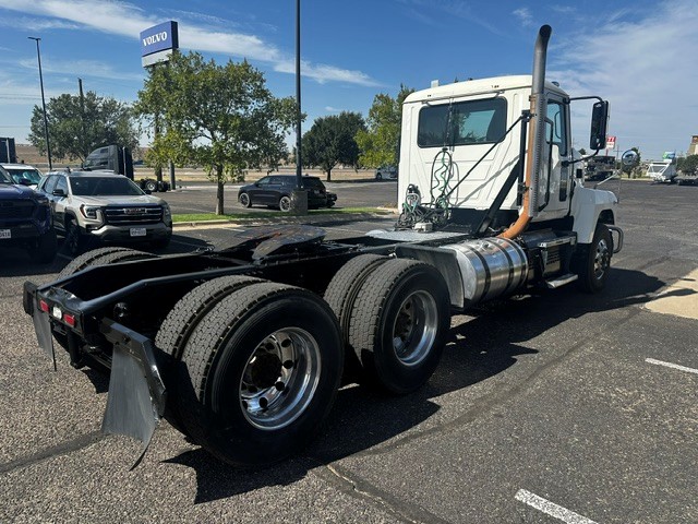 2020 Mack Pinnacle in Amarillo, TX — photo 5