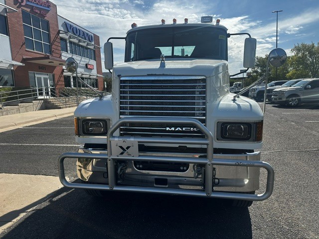2020 Mack Pinnacle in Amarillo, TX — photo 2