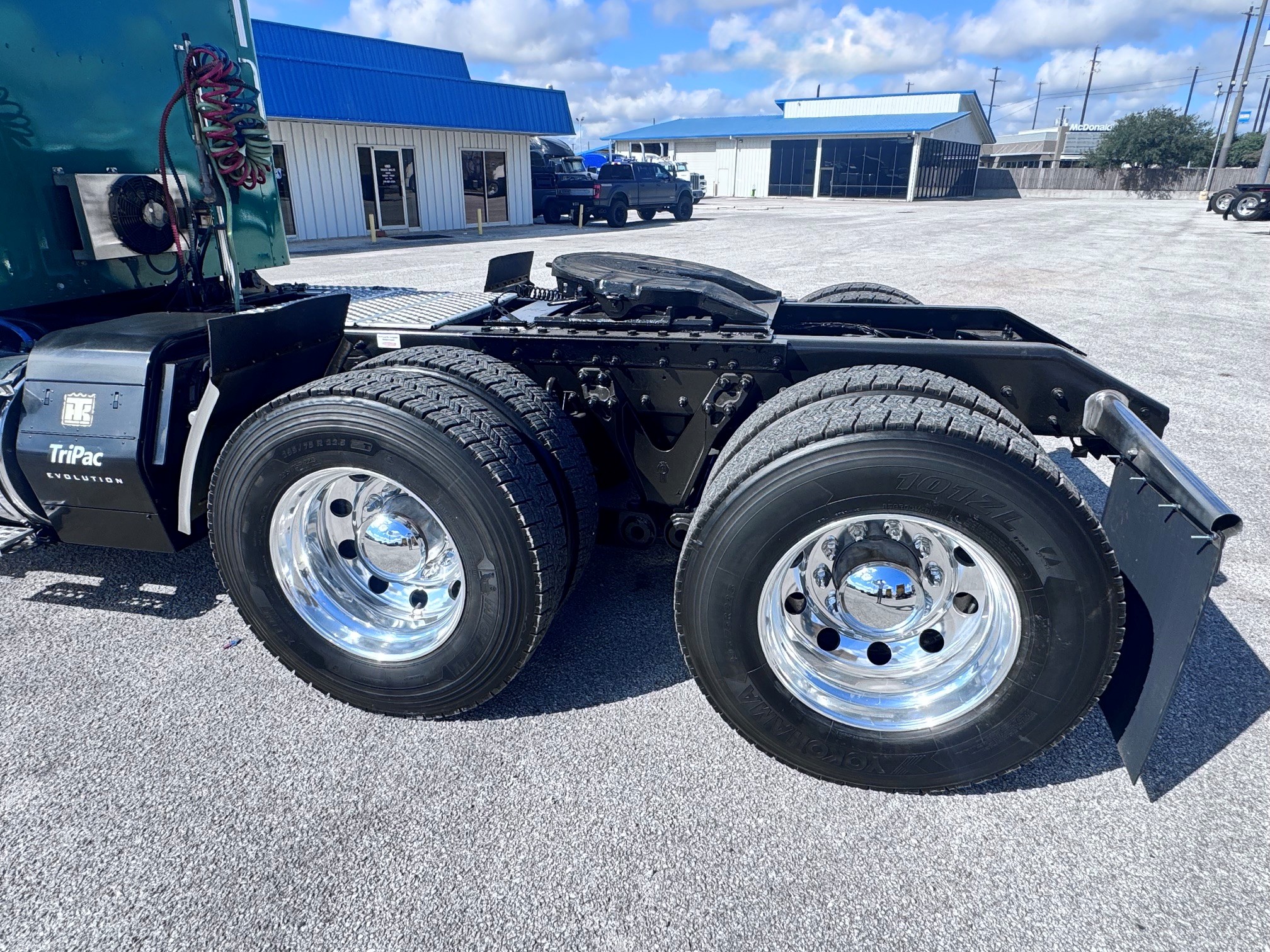 2023 Kenworth W900 in San Antonio, TX — photo 8