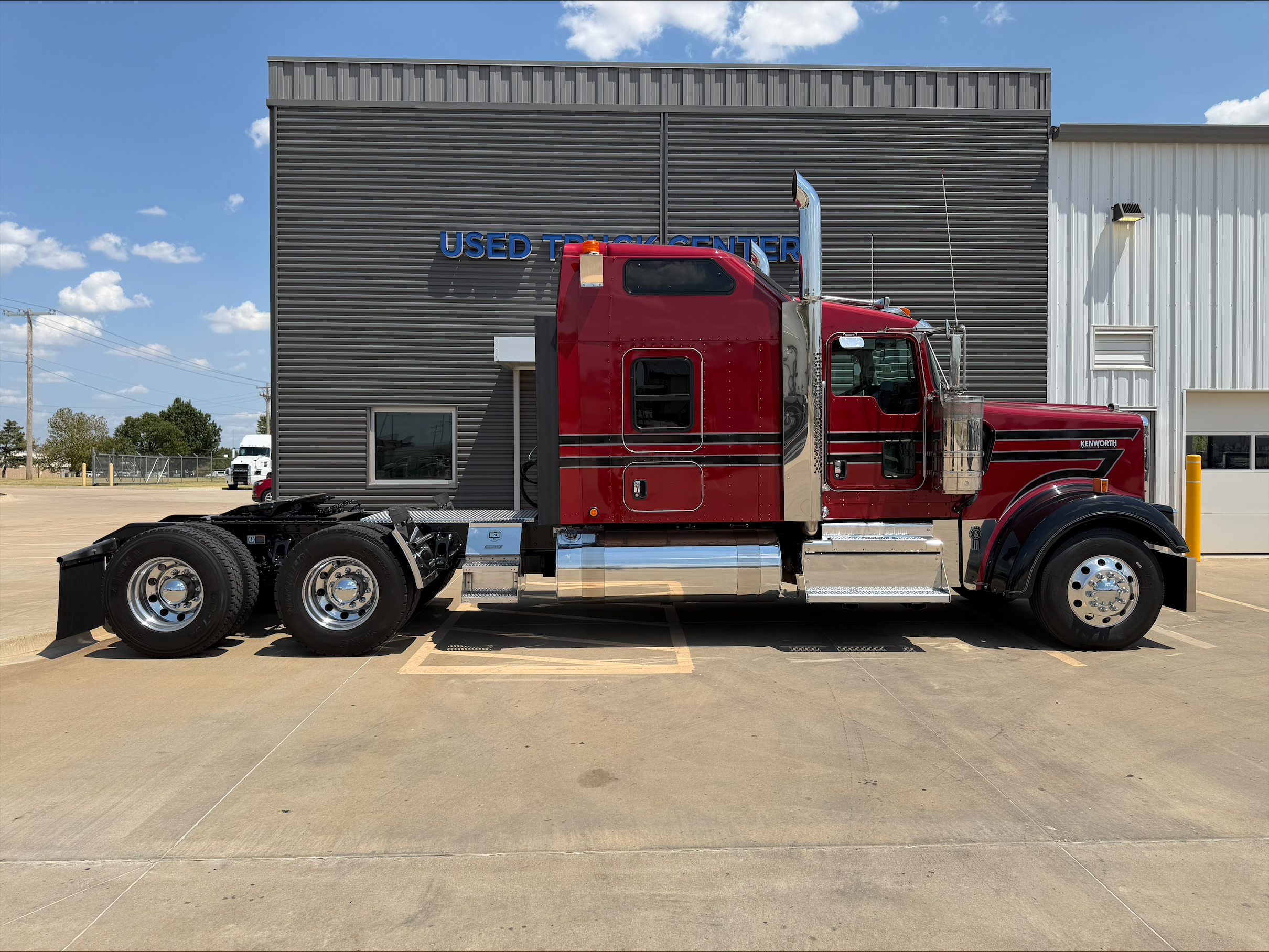 2023 Kenworth W900 in Tulsa, OK — photo 4