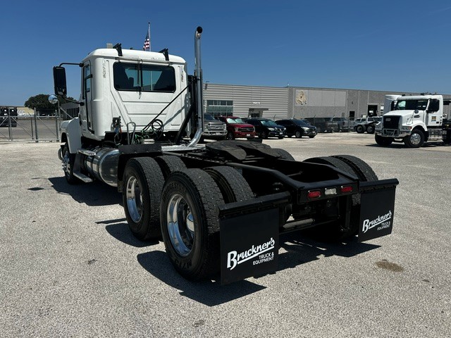 2020 Mack Pinnacle in San Antonio, TX — photo 7