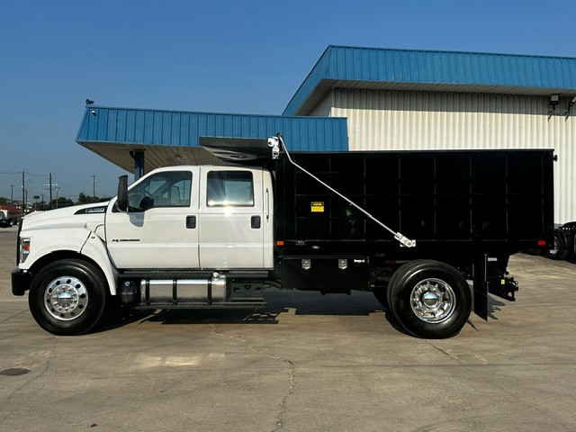2025 Ford F-750 in San Antonio, TX — photo 4