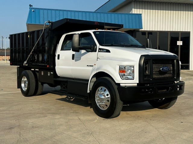 2025 Ford F-750 in San Antonio, TX — photo 2