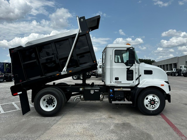 2027 Mack MD in San Antonio, TX — photo 6