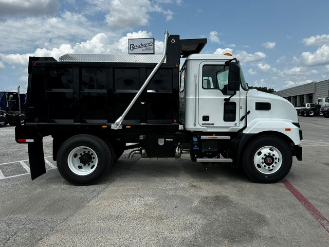 2027 Mack MD in San Antonio, TX — photo 5