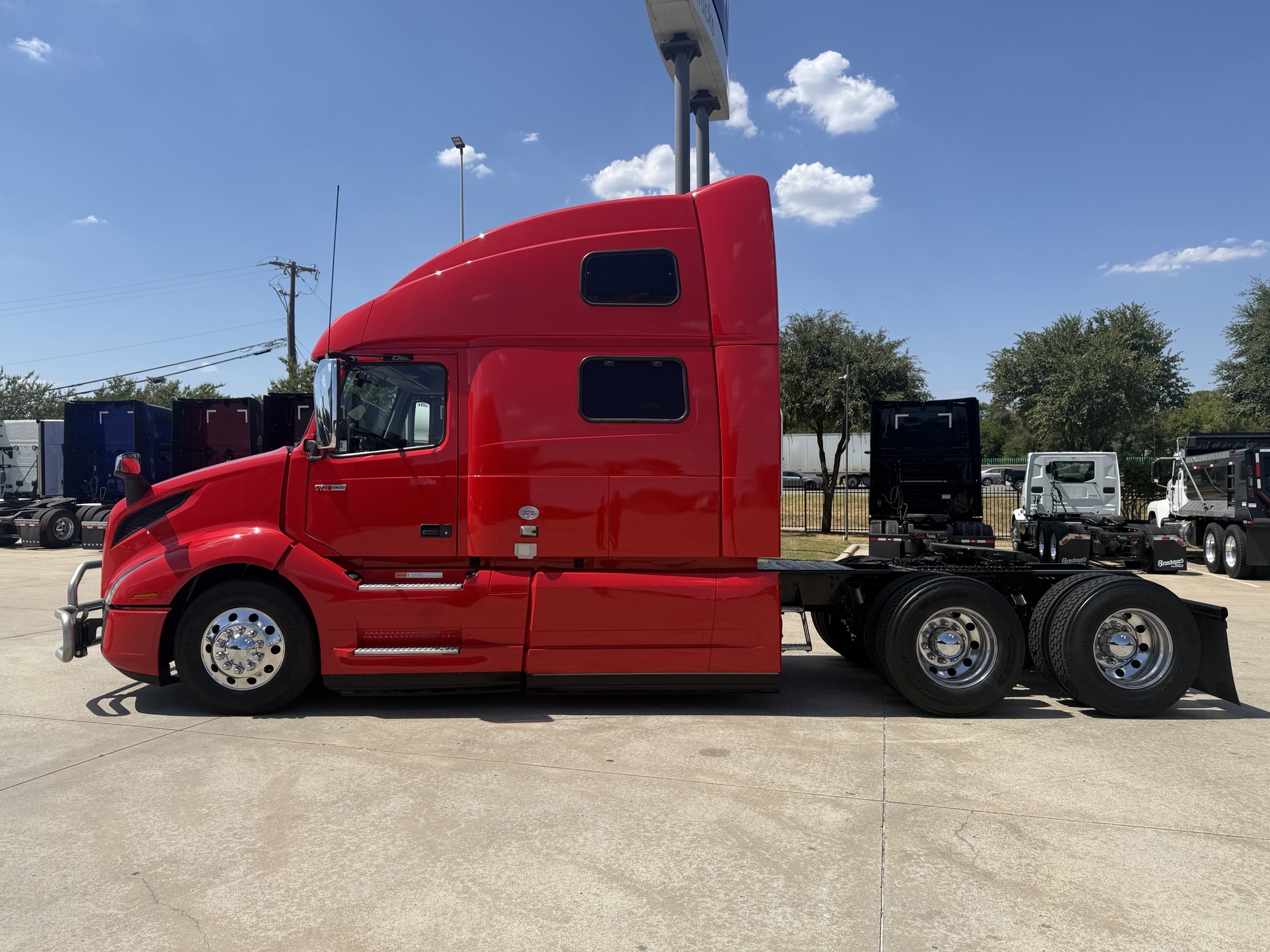 2024 Volvo VNL 860 in TX — photo 2