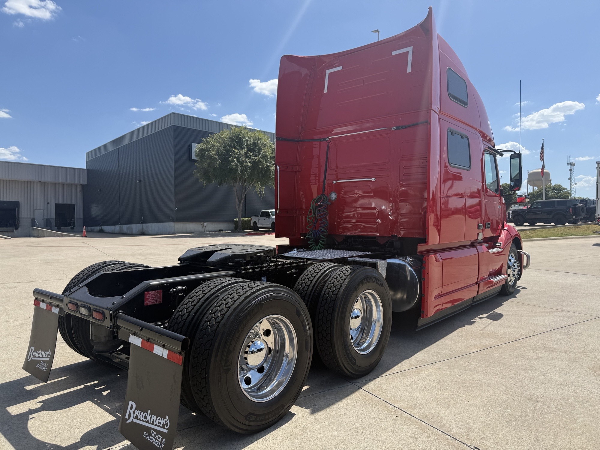 2024 Volvo VNL 860 in TX — photo 8
