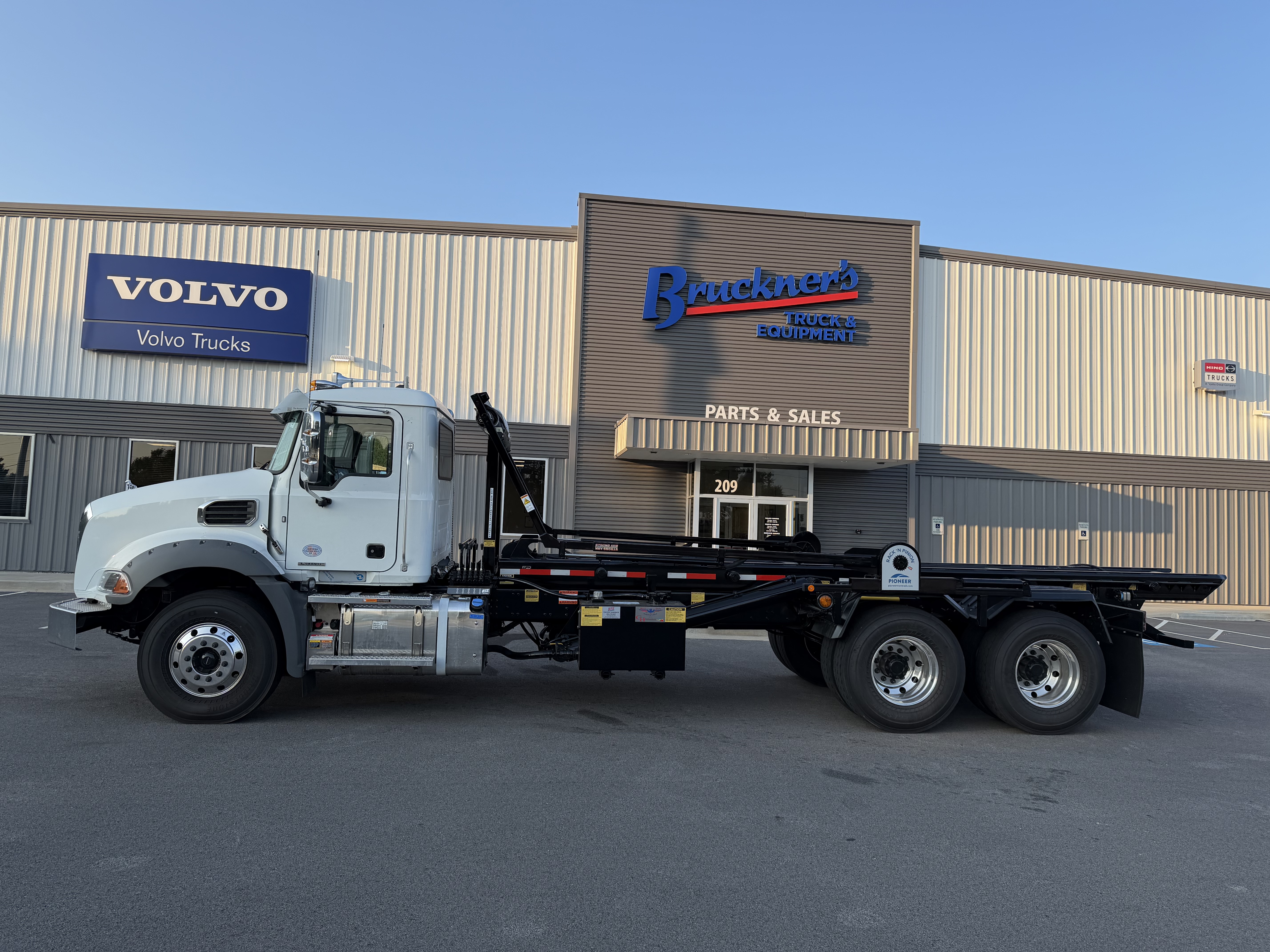 2027 Mack Granite in Van Buren, AR — photo 2