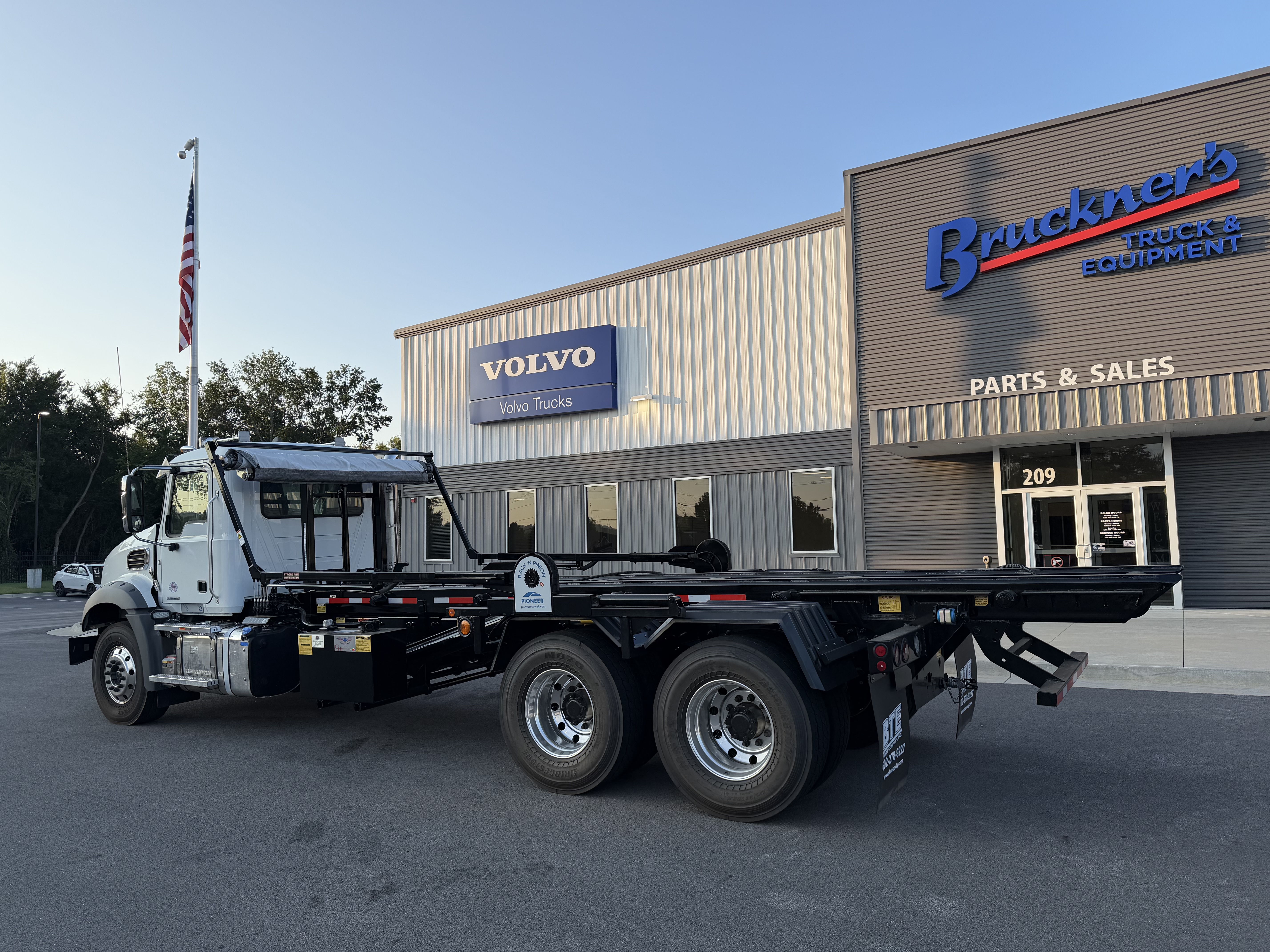 2027 Mack Granite in Van Buren, AR — photo 3