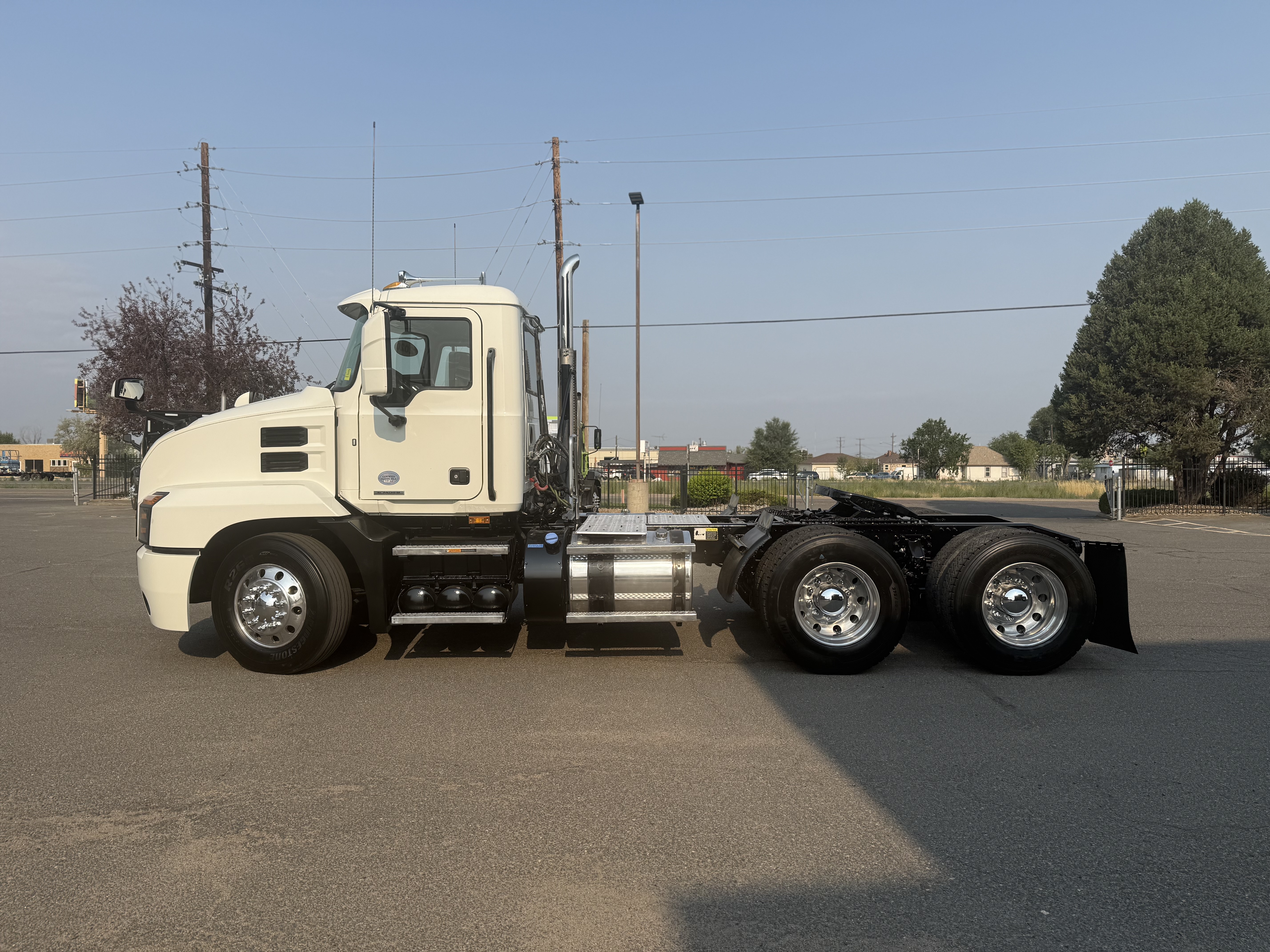2020 Mack Anthem in CO — photo 3