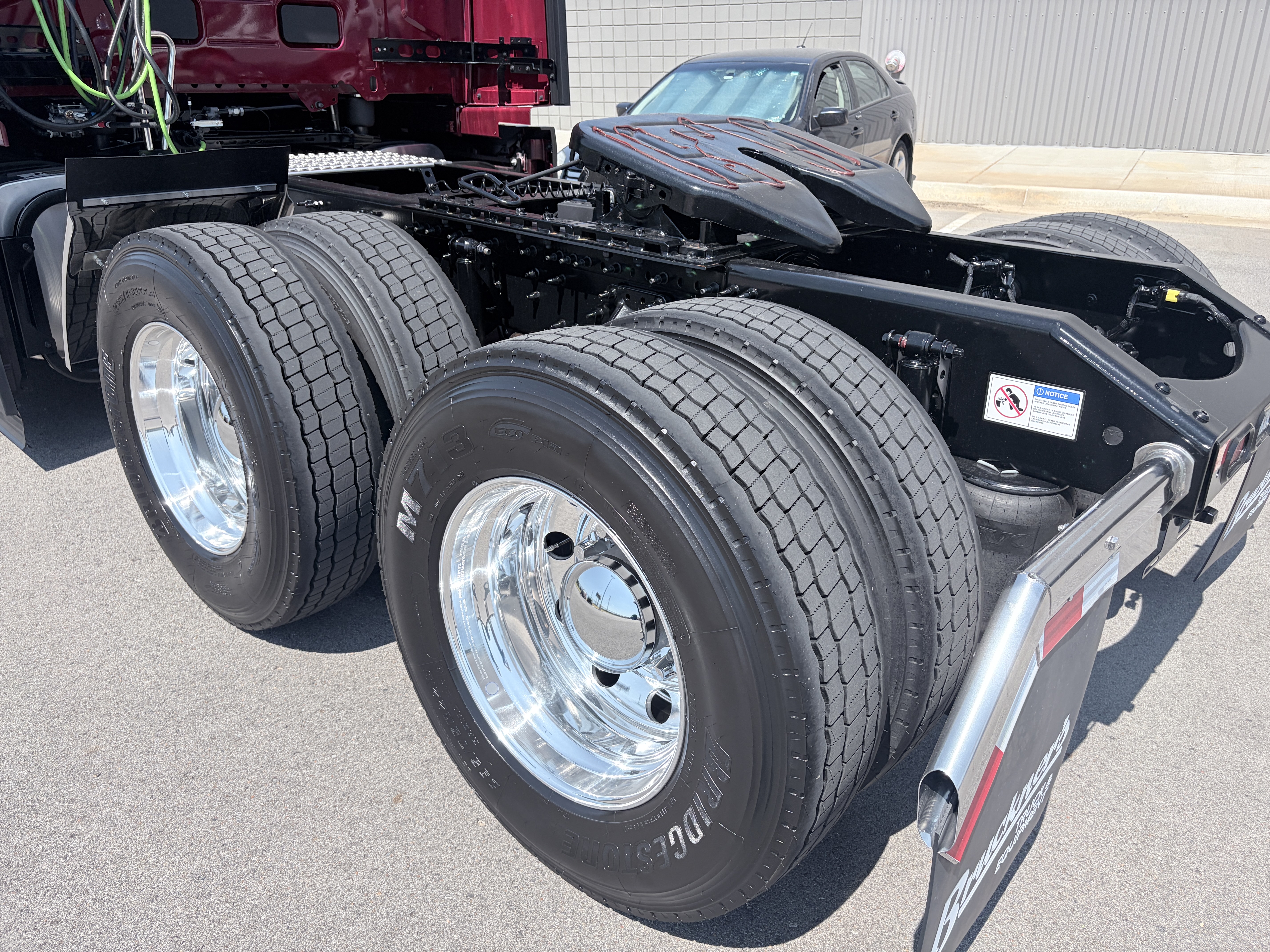 2027 Volvo VNL 860 in Tulsa, OK — photo 5