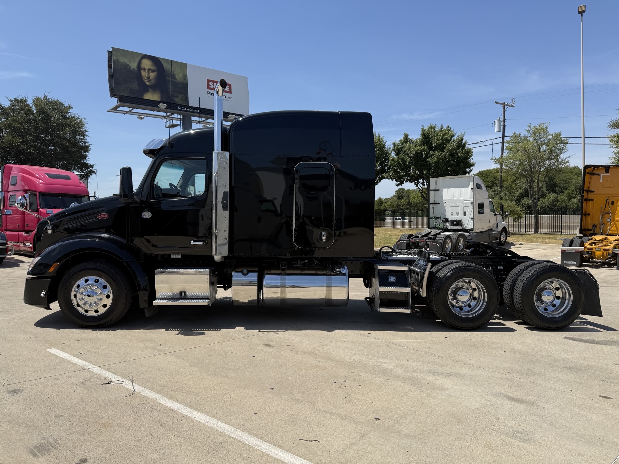 2023 Peterbilt 579 in TX — photo 8