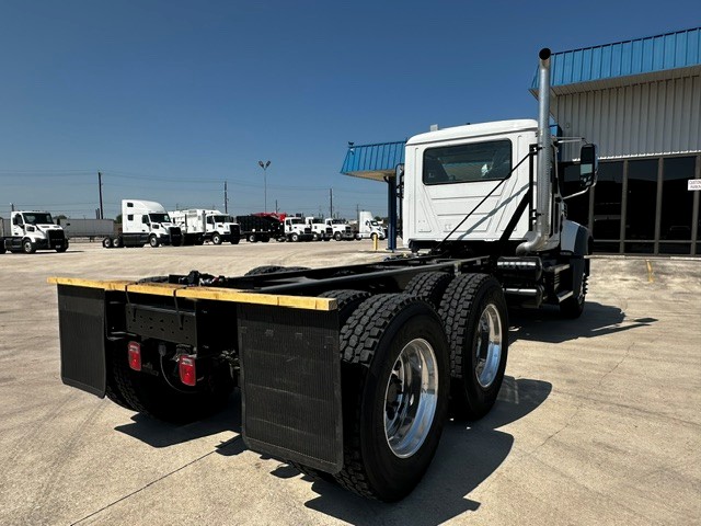 2027 Mack Granite in San Antonio, TX — photo 8