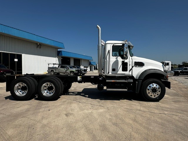 2027 Mack Granite in San Antonio, TX — photo 4