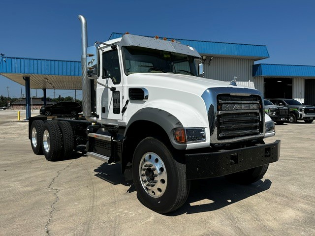 2027 Mack Granite in San Antonio, TX — photo 2