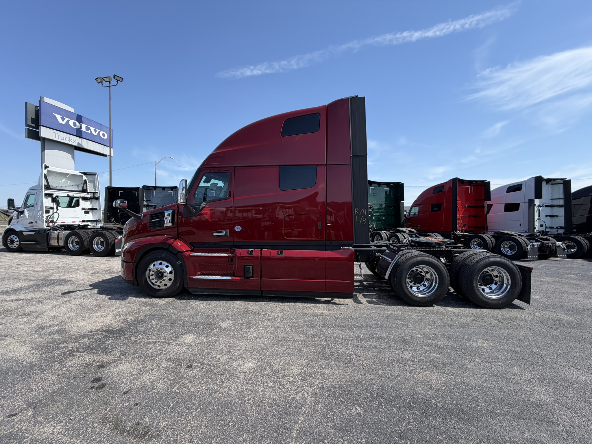 2027 Mack Pinnacle in Fort Worth, TX — photo 8