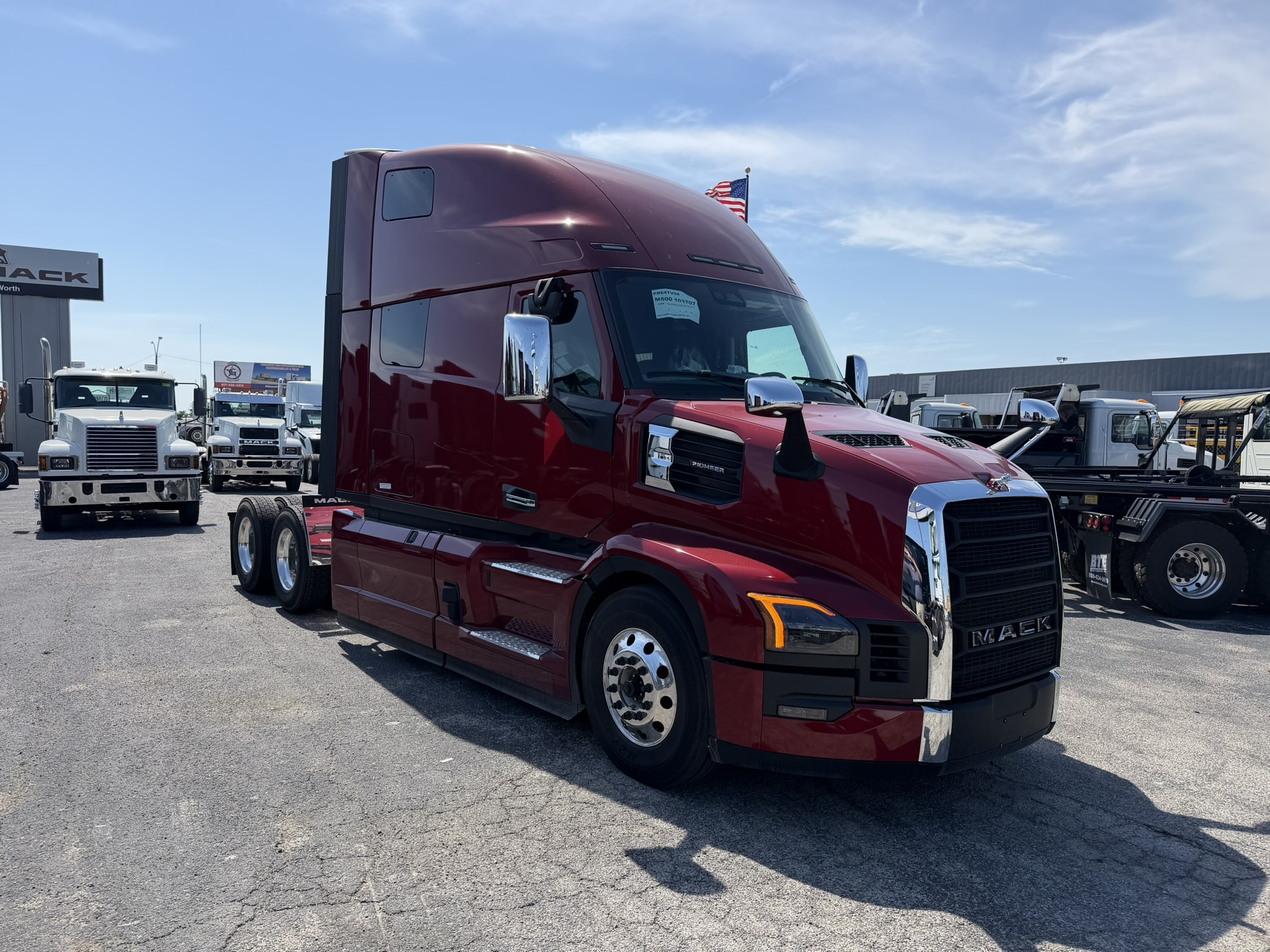 2027 Mack Pinnacle in Fort Worth, TX — photo 3