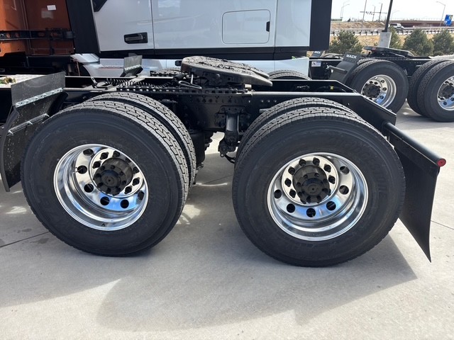 2026 Mack Pinnacle in CO — photo 2