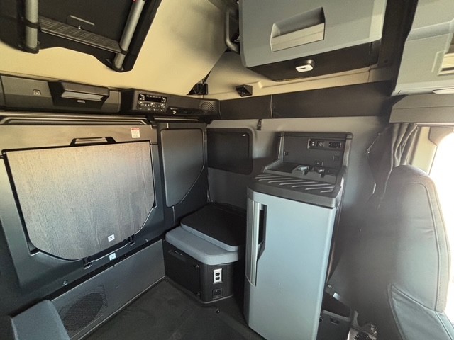 2026 Mack Pinnacle in CO — photo 6