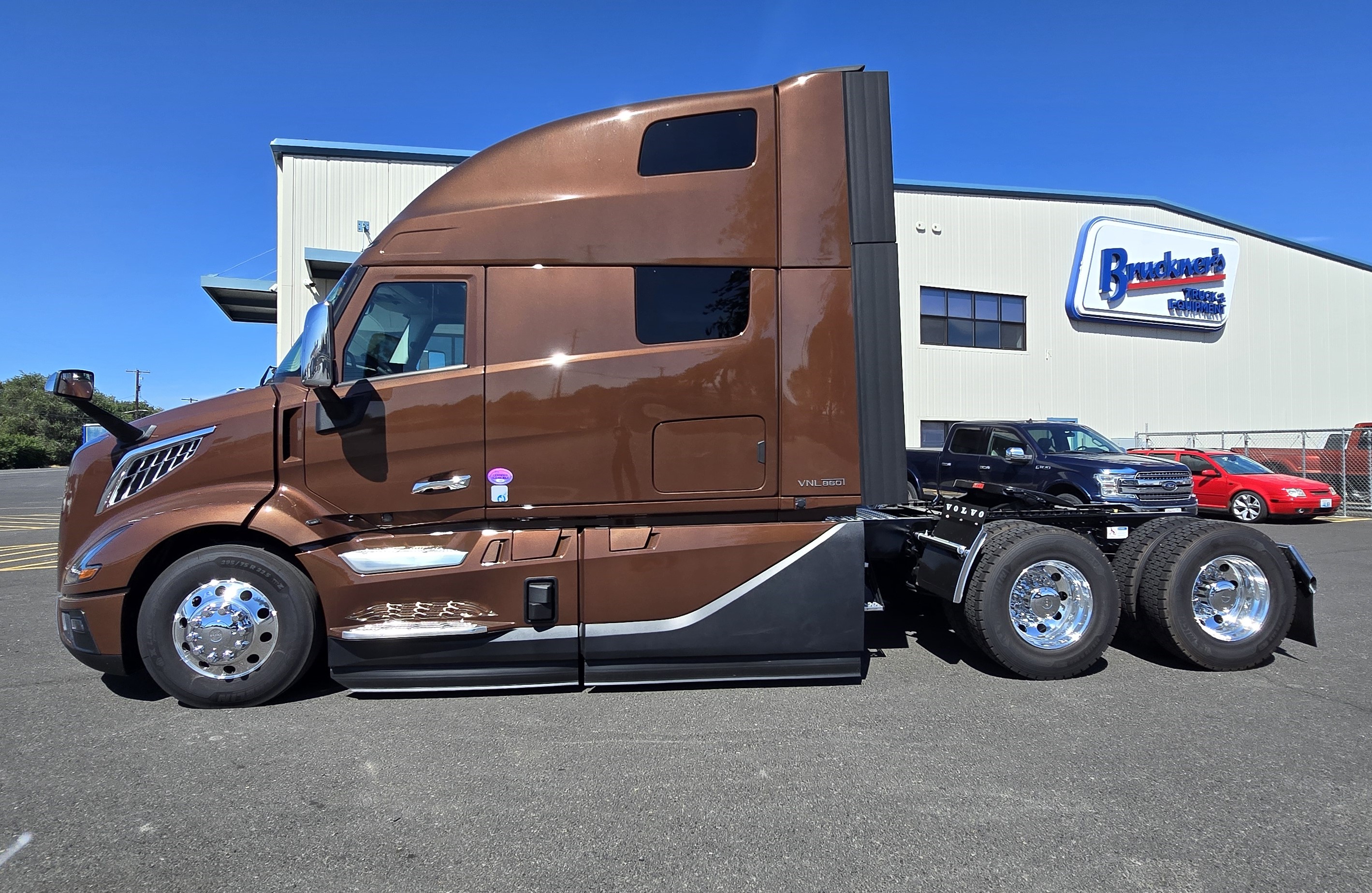 2027 Volvo VNL 860 in Yakima, WA — photo 6
