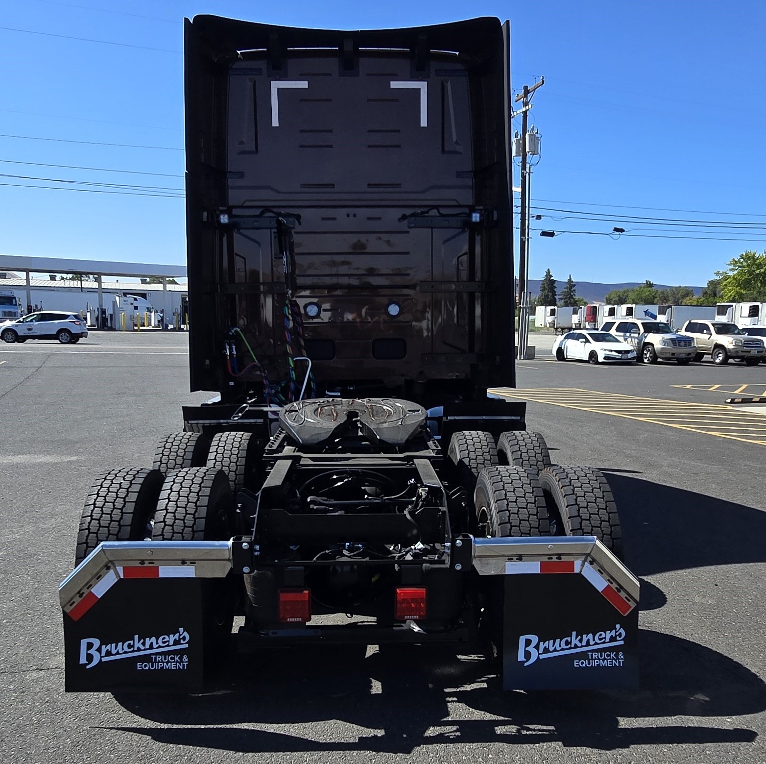 2027 Volvo VNL 860 in Yakima, WA — photo 5