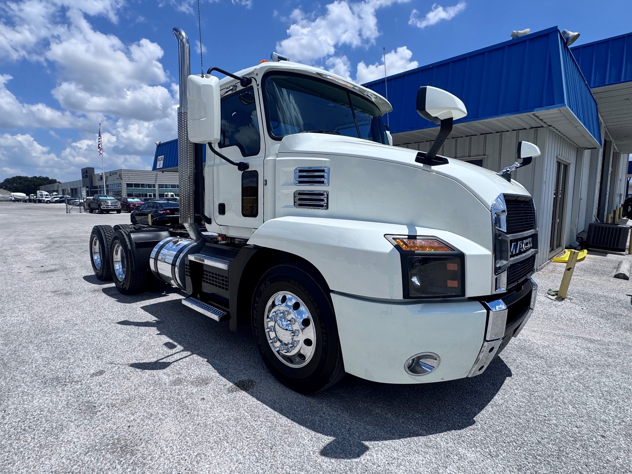 2020 Mack Anthem in San Antonio, TX — photo 2