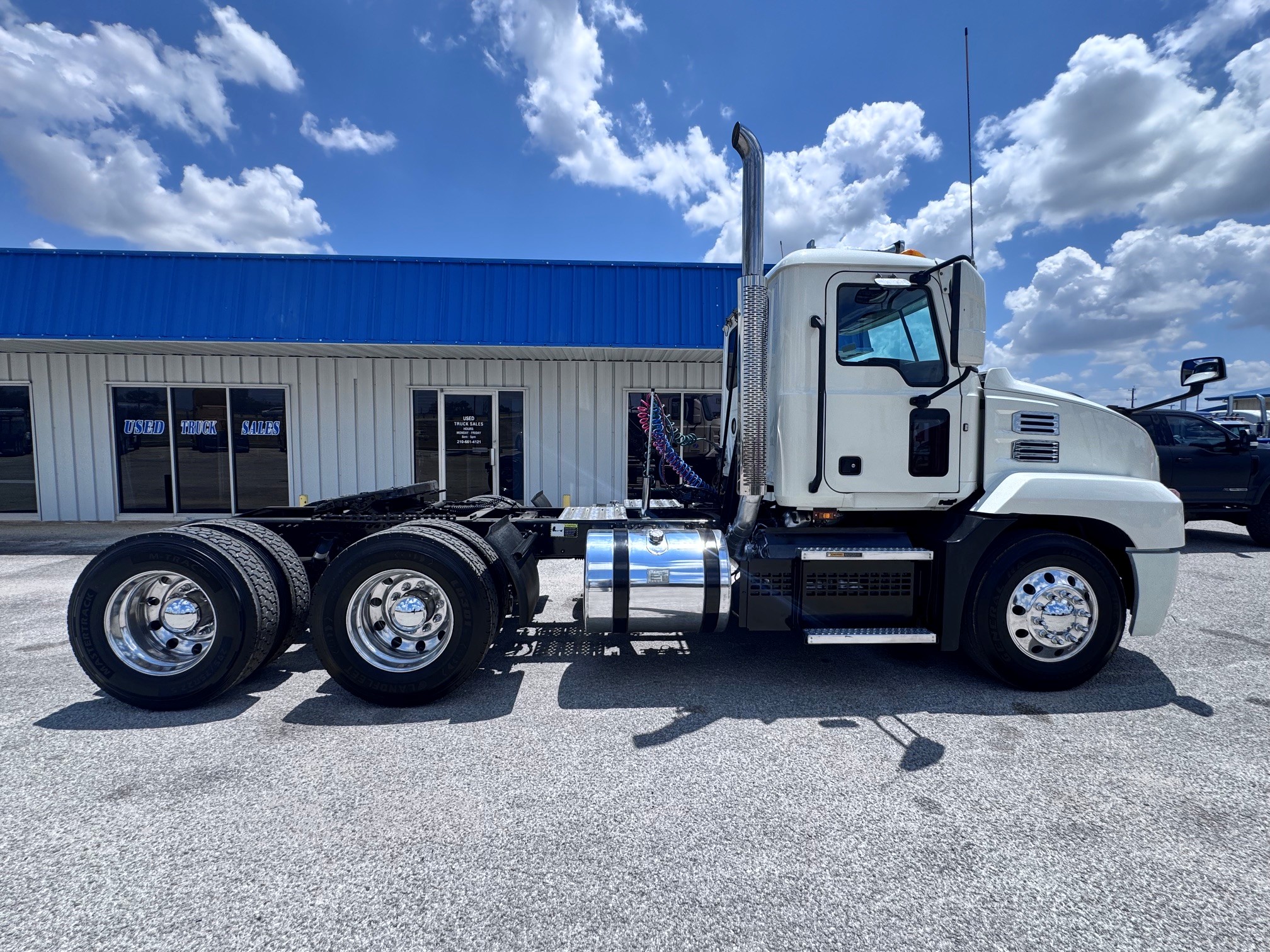 2020 Mack Anthem in San Antonio, TX — photo 4