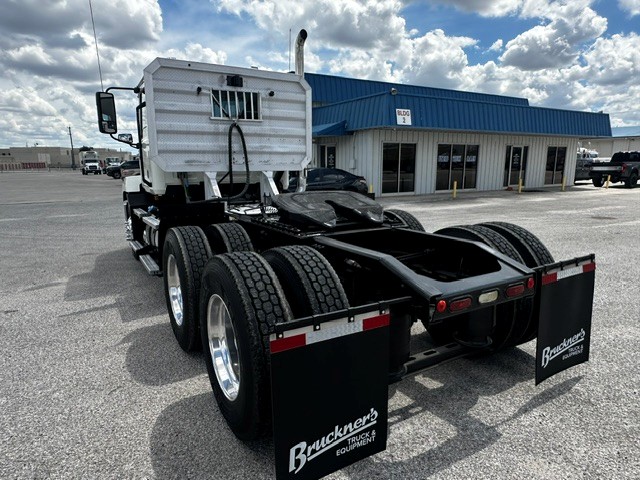 2019 Mack Anthem in San Antonio, TX — photo 6