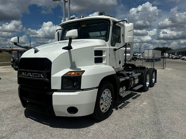 2019 Mack Anthem in San Antonio, TX